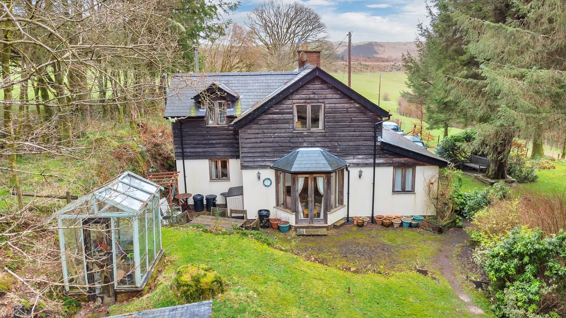 Foel Goch,, Llanidloes, SY18 6PS Estate Agents & Auctioneers
